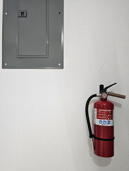 Building Photo - 1600 Orange Ave