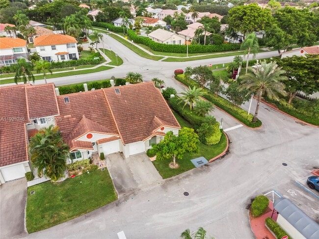 Building Photo - 7464 Pinewalk Dr S