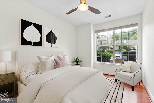 Building Photo - 5909 Barbados Pl