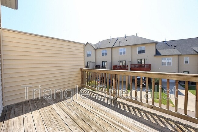 Building Photo - 9811 Cicero Dr