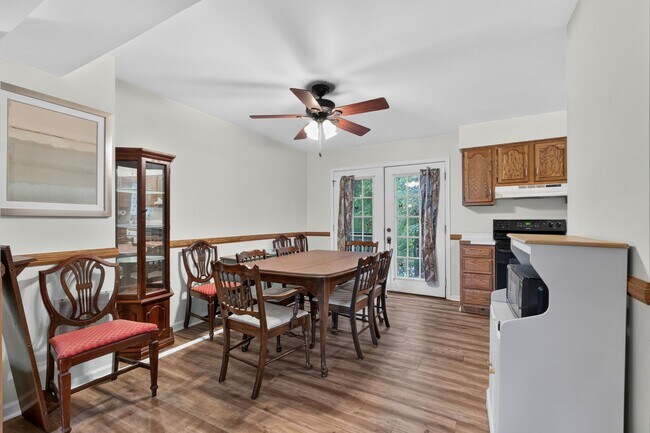 Building Photo - 8 Cypress Dr