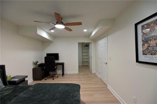 Building Photo - 1805 Kingsbridge Ct