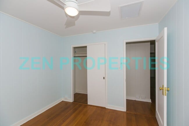 Building Photo - 3167 Charles St