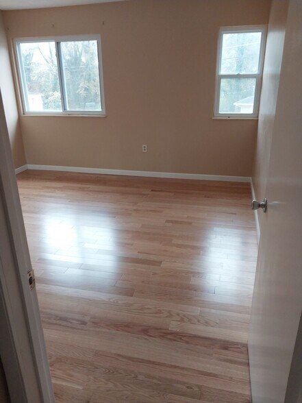 Building Photo - 109 Wade Ln