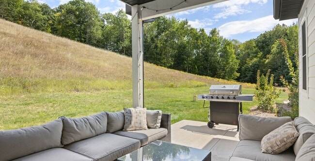 Building Photo - Furnished Home with Modern Amenities in Williamsburg