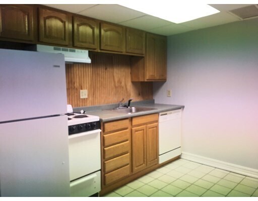 Building Photo - 6 Shadowbrook Ln