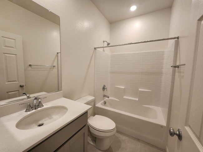 Building Photo - WOW New Built in Summerlin!