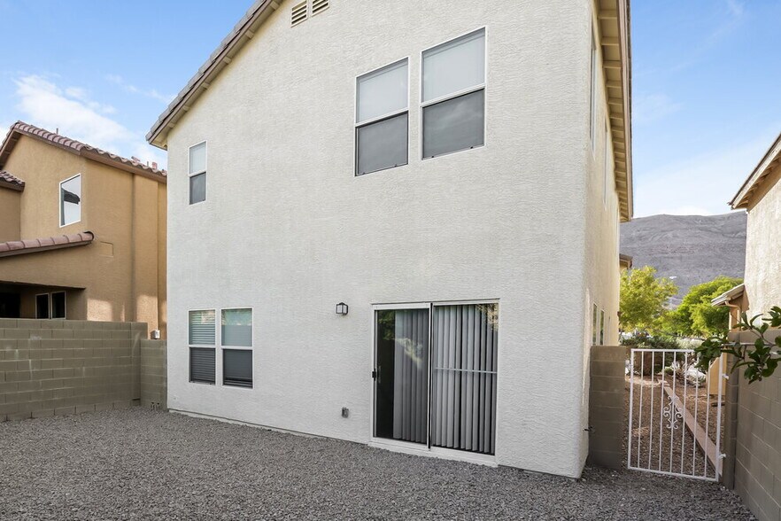 Building Photo - 6578 Holly River St