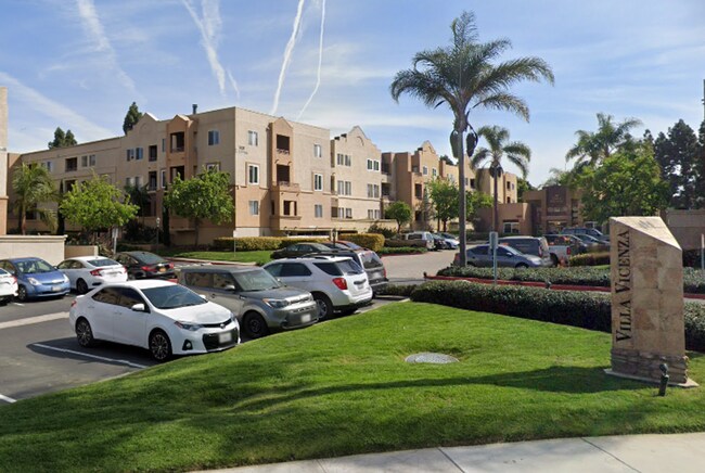 Building Photo - 1 BED/1 BATH CONDO NEAR LA JOLLA VILLAGE