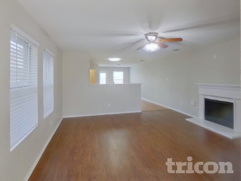Building Photo - 12630 Carpenter Ln