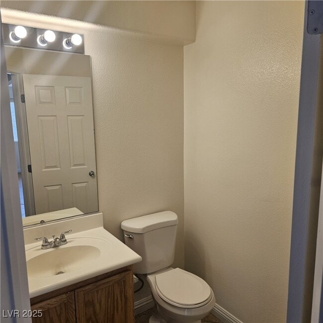 Building Photo - 8233 Amphora St