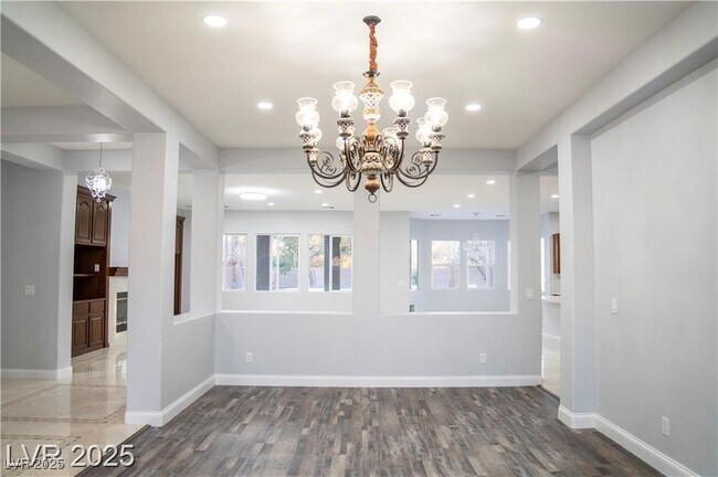 Building Photo - 5527 Breecher Ave