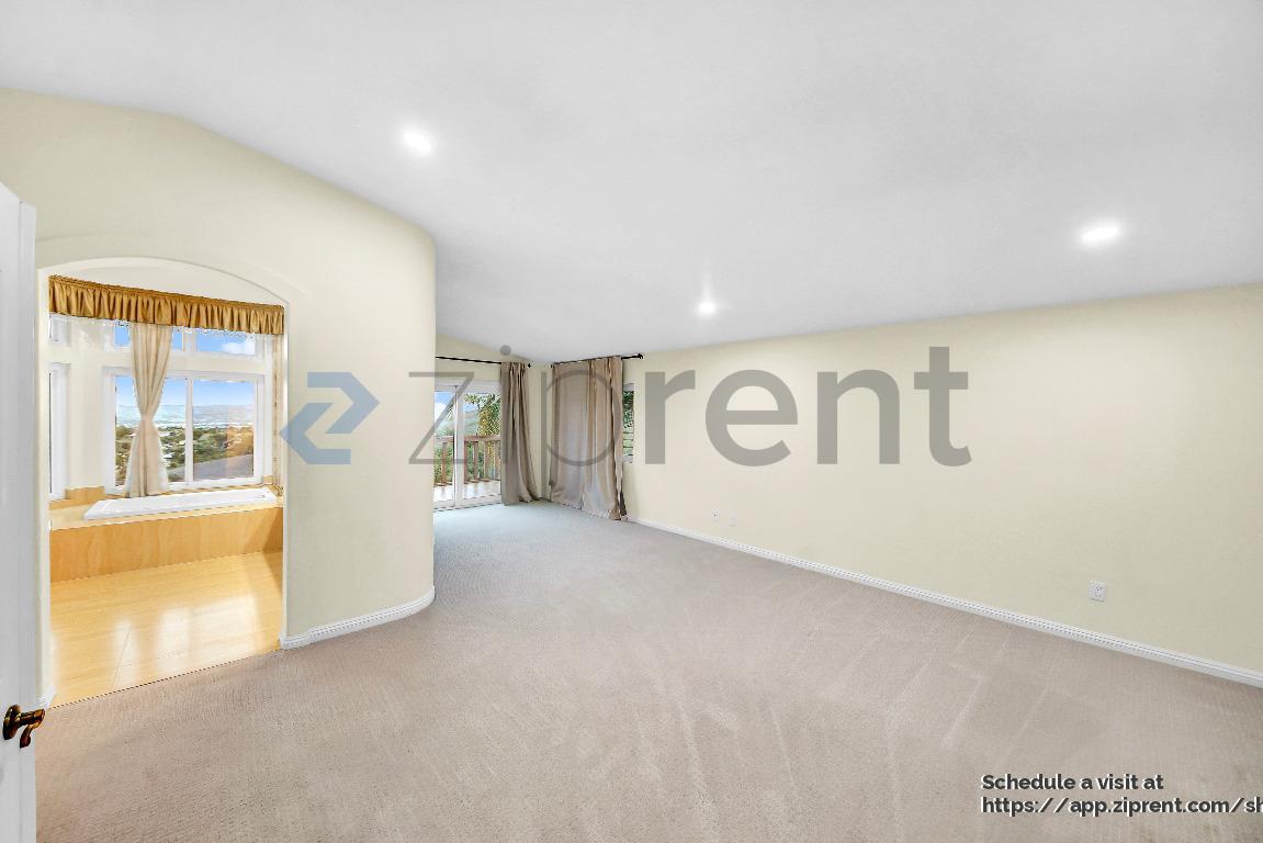 Building Photo - 19872 Sunset Vista Rd