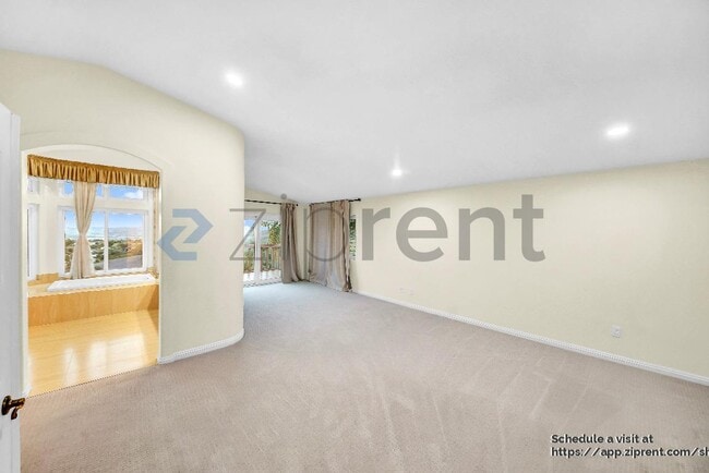 Building Photo - 19872 Sunset Vista Rd