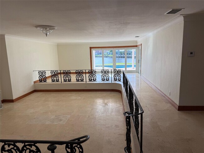 Building Photo - 5251 NE 29th Ave