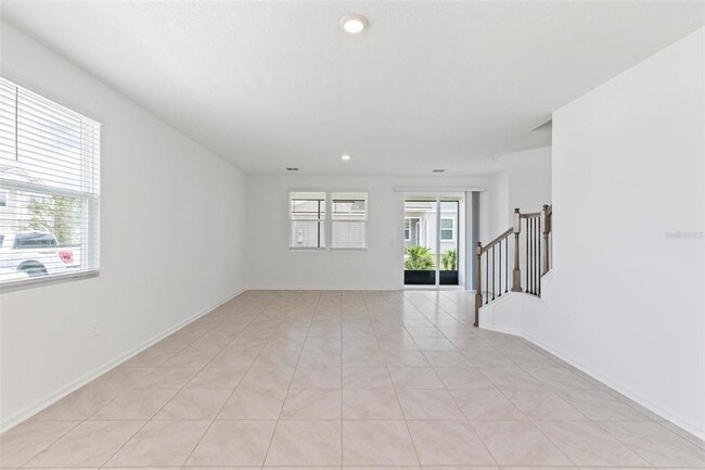 Building Photo - 516 Redbud Rd