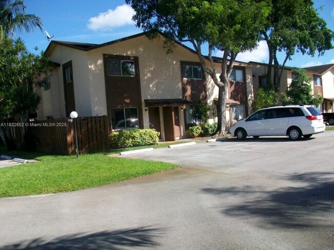 Building Photo - 6611 Winfield Blvd