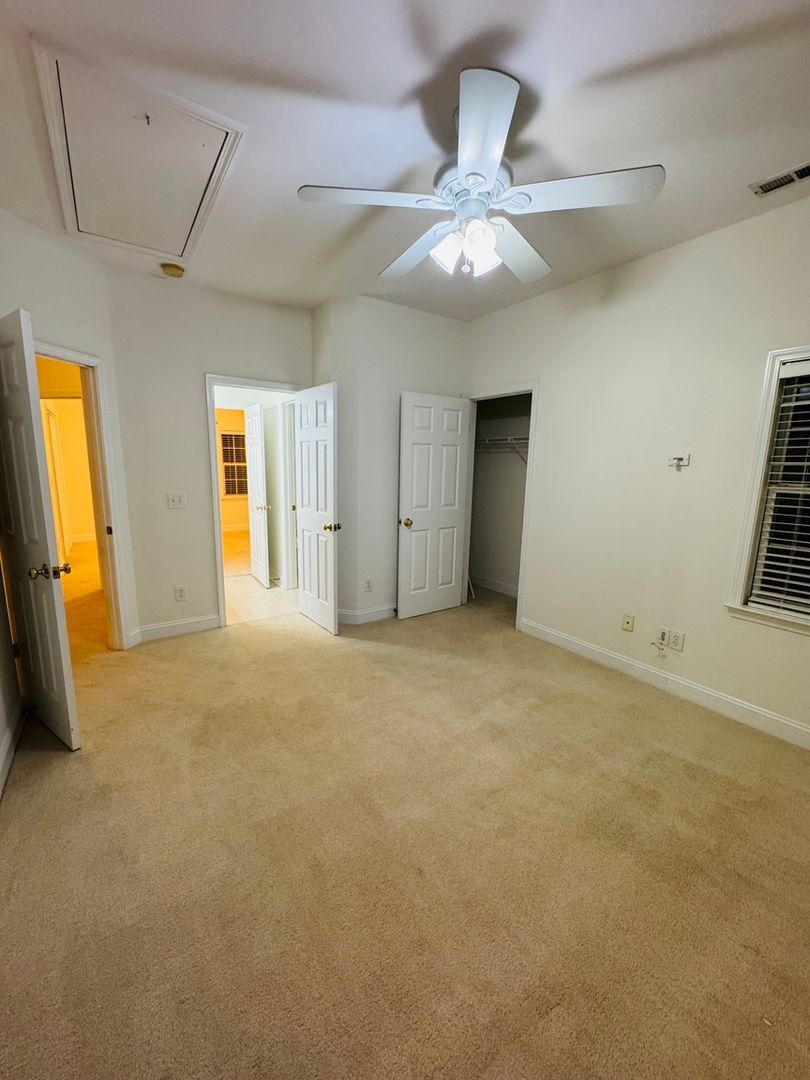 Building Photo - 14508 Northgreen Dr