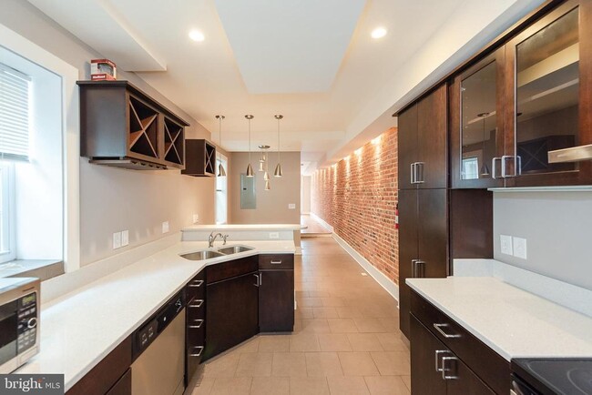 Building Photo - 3206 Elliott St