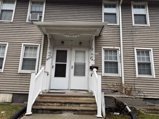 Building Photo - 281 E Merrimack St