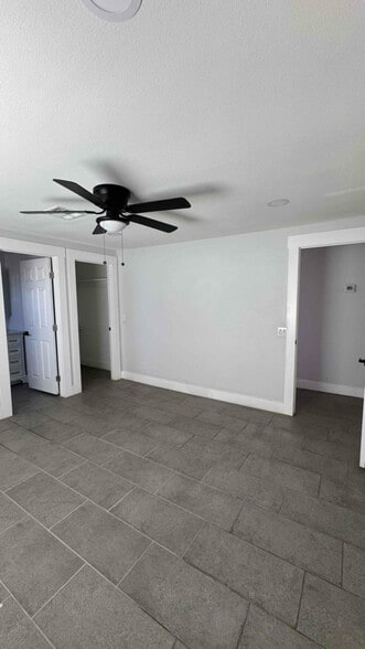 Building Photo - 3837 W Lincoln St