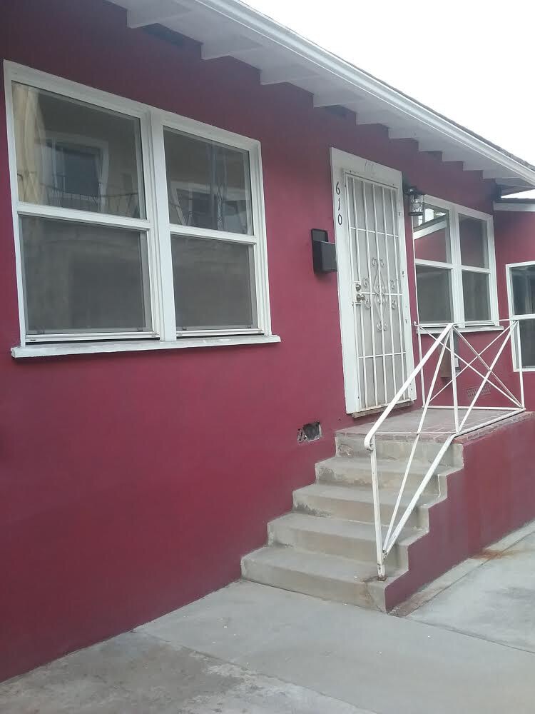 Main Entrance - 610 Fremont Ave