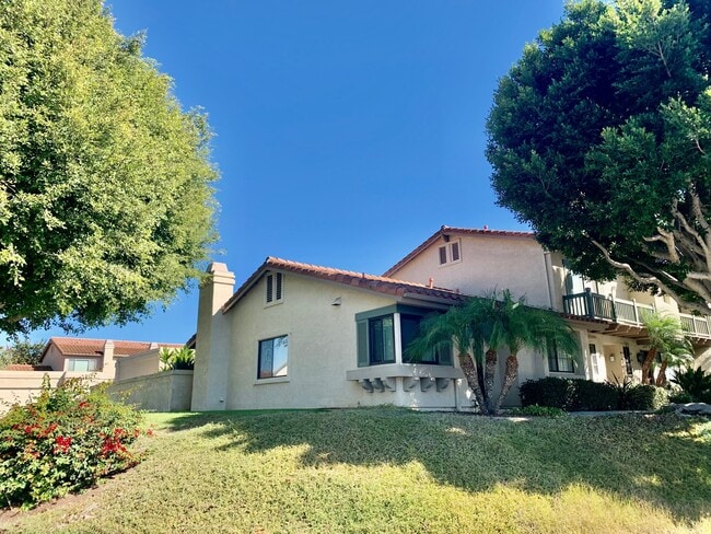 Corner unit - 6922 Pear Tree Dr