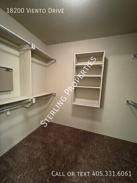 Building Photo - 18200 Viento Dr