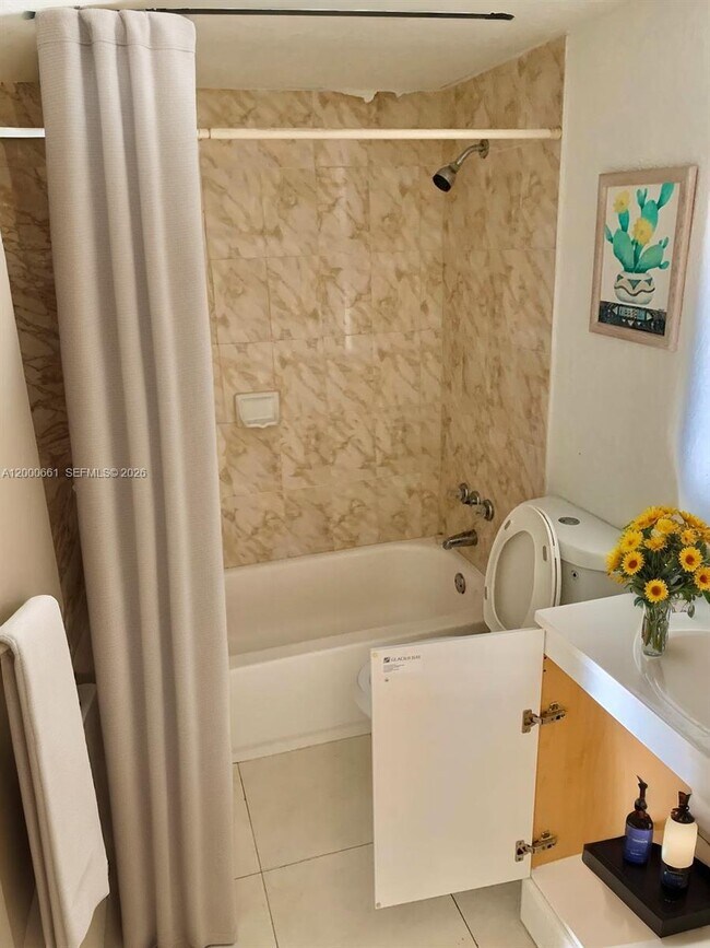 Building Photo - 7345 W 4th Ave