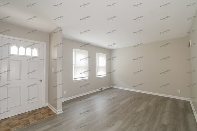 Building Photo - 6210 E 129 St