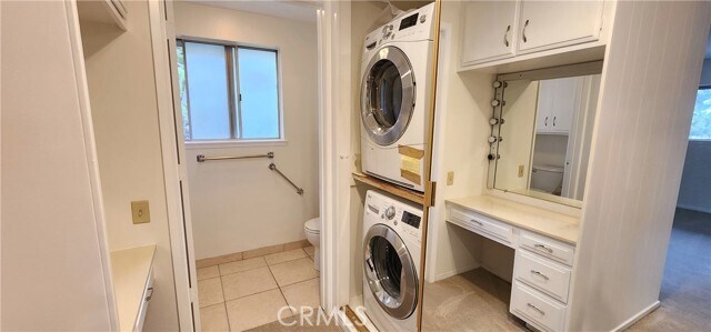 Building Photo - 2114 Via Puerta