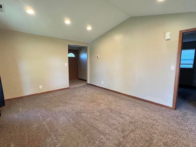 Building Photo - 411 S Nubia St