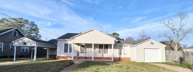 Building Photo - 1110 Johnson Ave