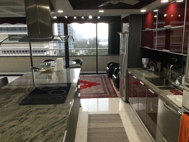 Building Photo - 5280 N Ocean Dr