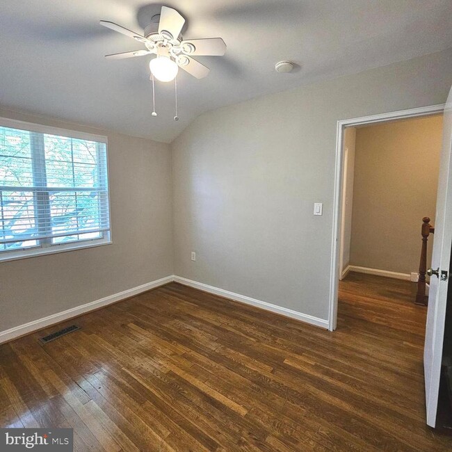 Building Photo - 3727 Ingalls Ave