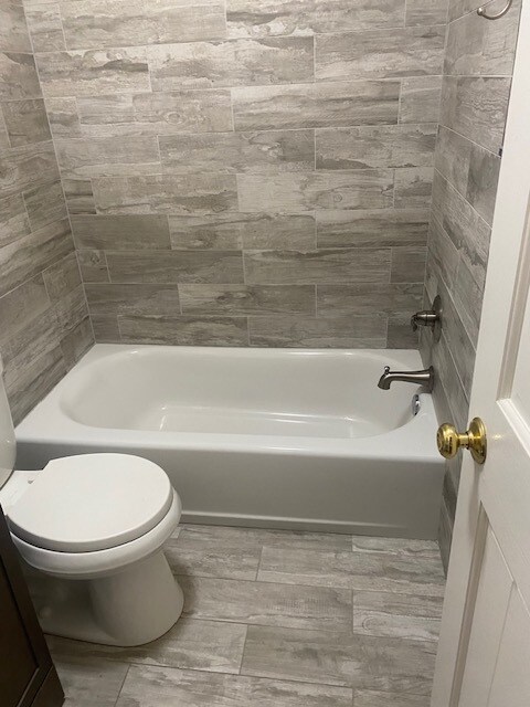 Tub - 415 Fairmount Ave