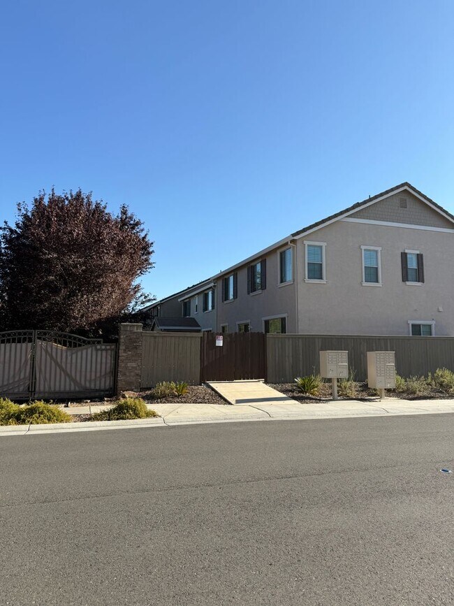 Building Photo - 3223 Le Bourget Ln