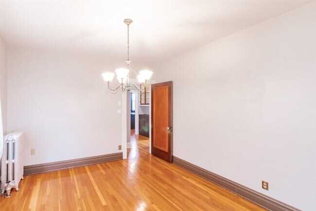 Building Photo - 4989 Tholozan Ave