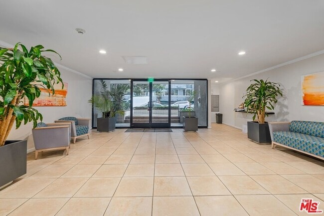 Building Photo - 306 Bora Way