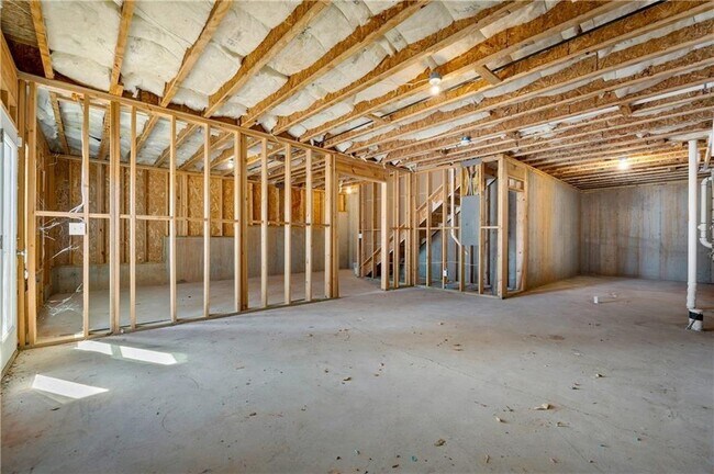 Building Photo - 4646 Waxwing St
