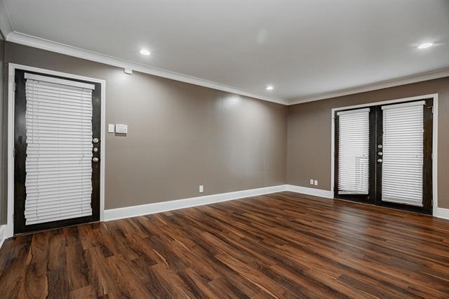 Building Photo - 7809 Meadow Park Dr