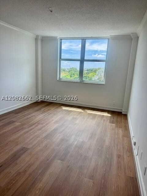 Building Photo - 1455 N Treasure Dr