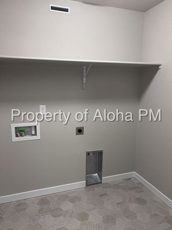 Building Photo - 2835 N Rapid Creek Way