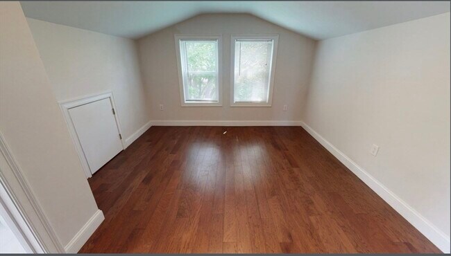 Building Photo - 37 Walnut Pl