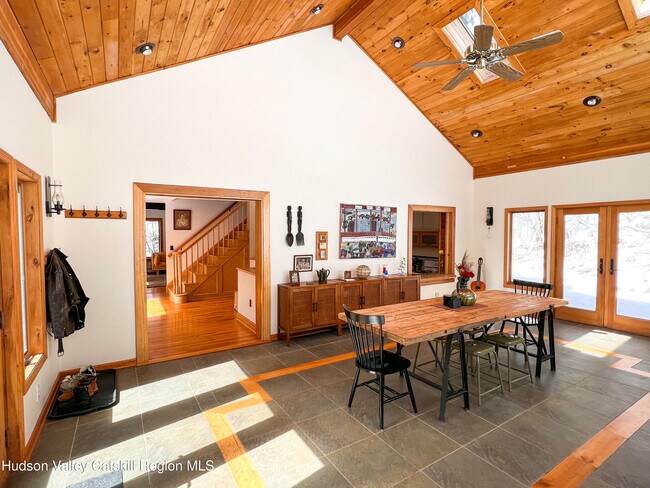 Building Photo - 258 NY-214