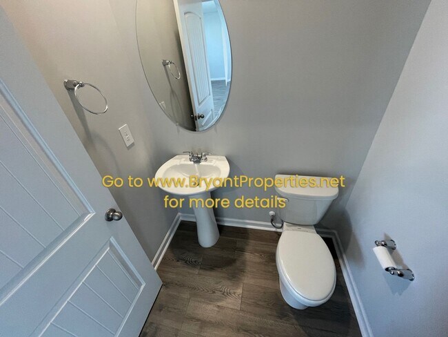 Building Photo - 1531 Rosewood Dr