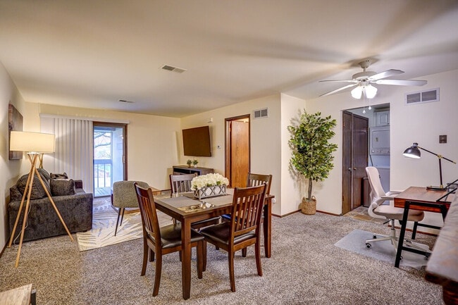 Building Photo - 3914 S Tara Hill Dr