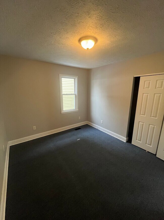 Building Photo - 55 Edmonds St