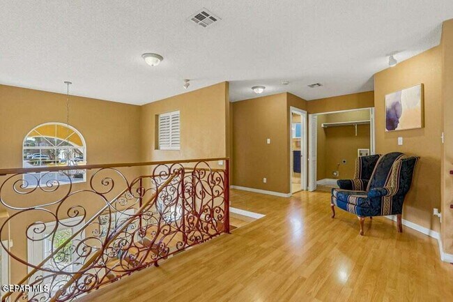 Building Photo - 650 Vera Ct