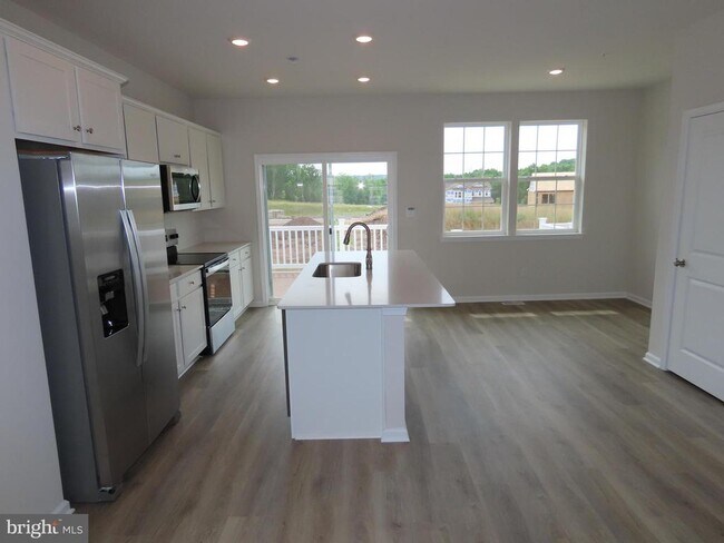 Building Photo - 3080 Martha Wy
